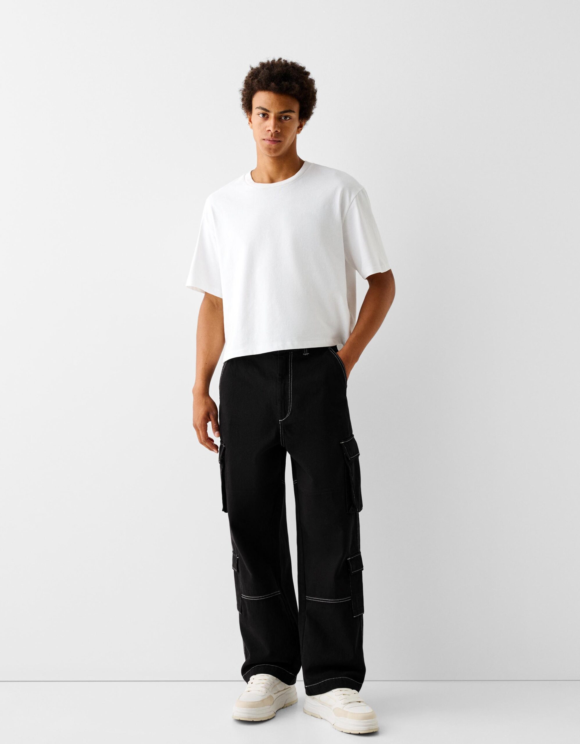 pantalon-cargo-bershka-256trk-1.jpg