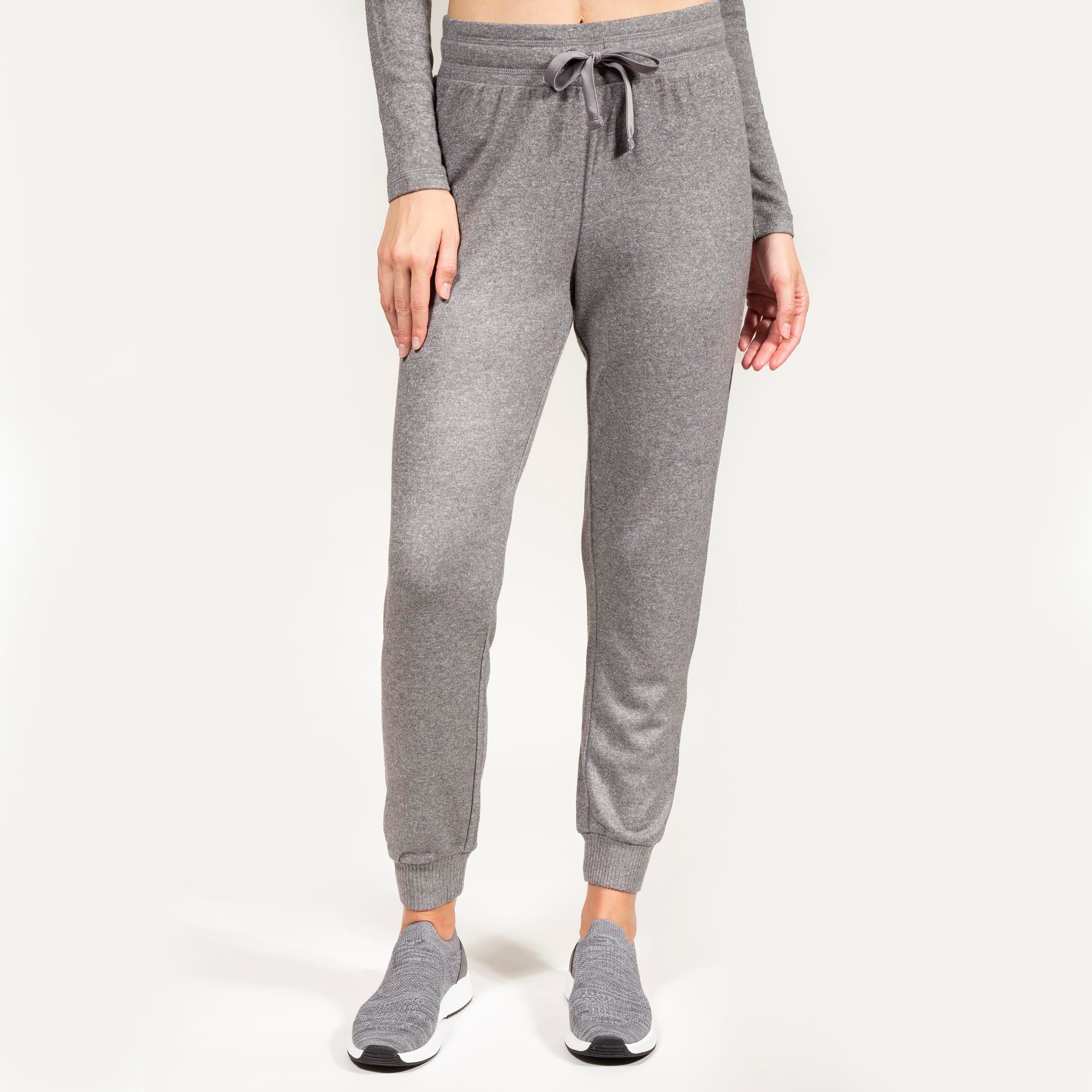 pantalon-gris-mujer-035ado-1.jpg
