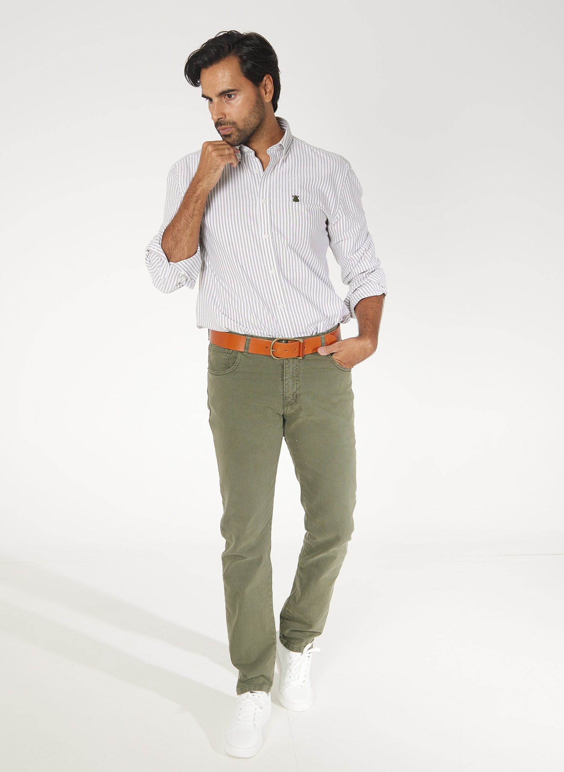 pantalon-verde-hombre-990sdp-1.jpg