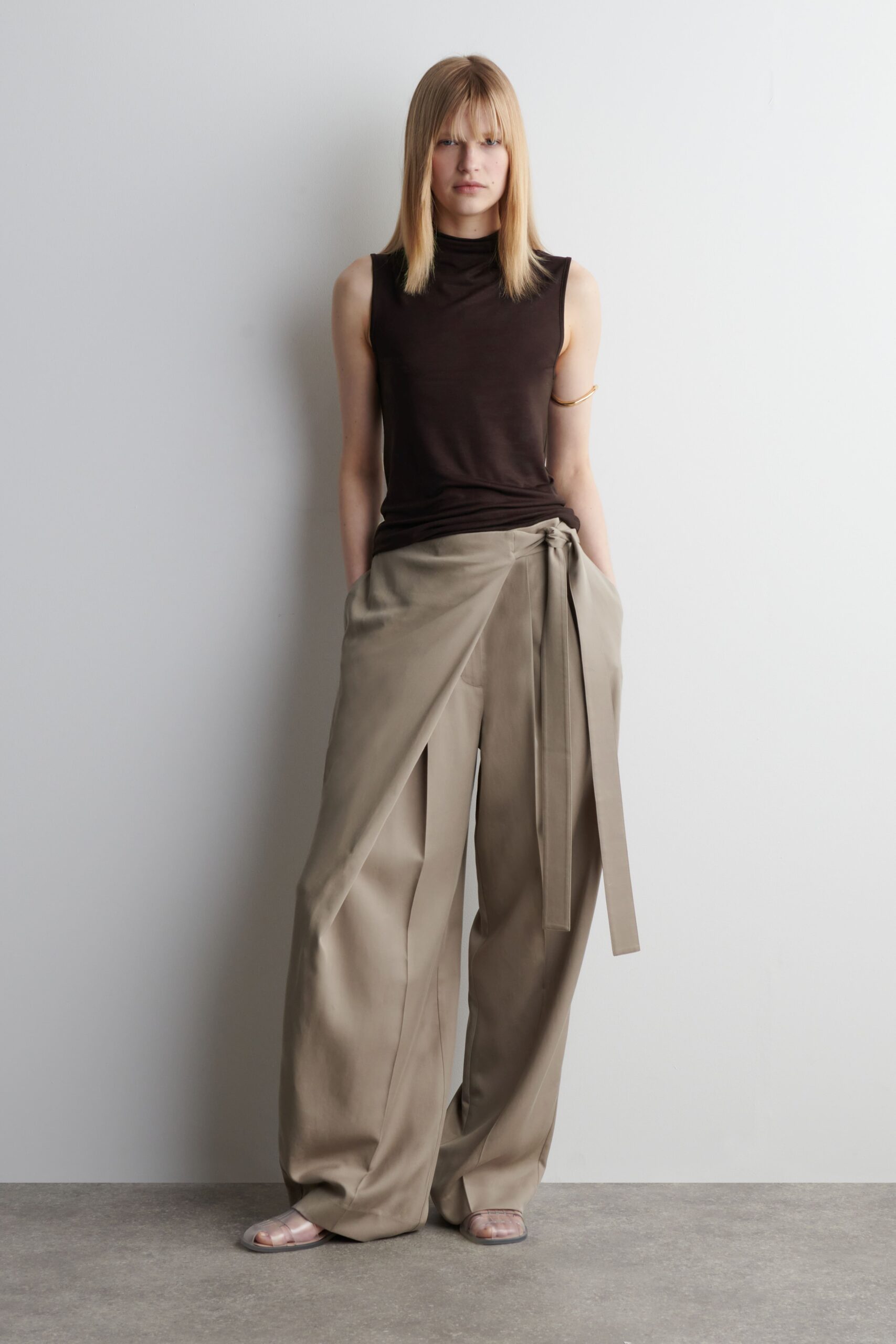 pantalones-fluidos-mujer-568mvo-1.jpg